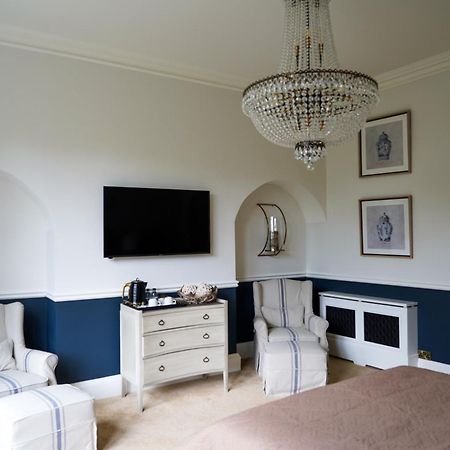 40 Winks Hospitality Hotel Durham Bagian luar foto